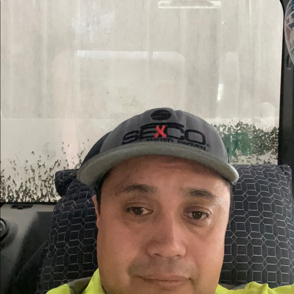 Meet your Posher, Luis